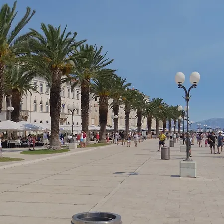 Apartamento Sea View With Heated Infinity Swimming Pool *