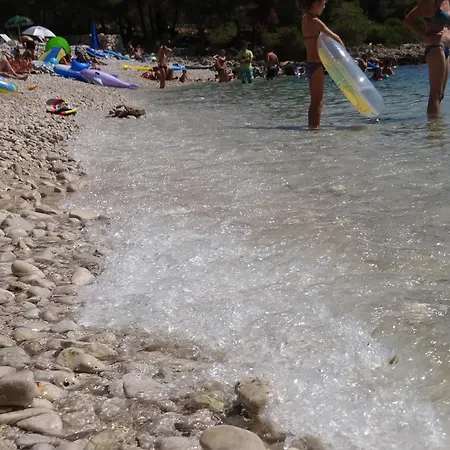 Apartamento Sea View With Heated Infinity Swimming Pool