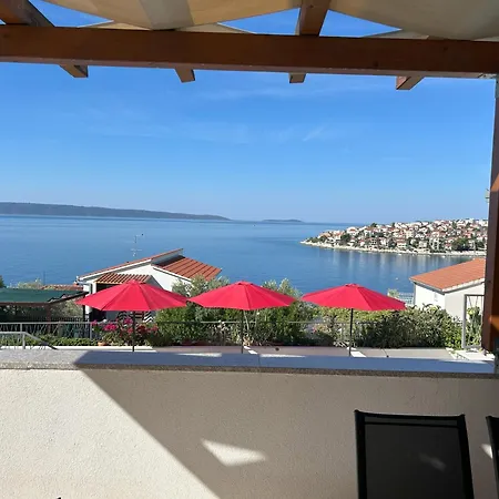 Zora Trogir